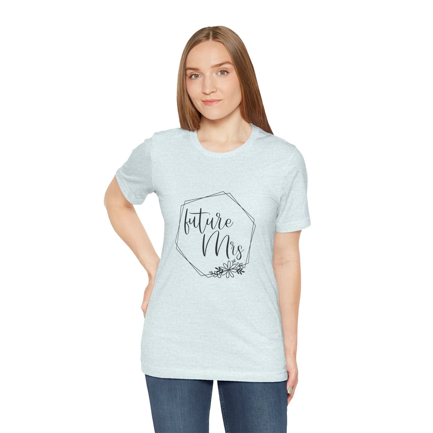 Future Mrs Shirt, Bride T-shirt, Bride Daisy Flowers Shirt, Wedding Shirt, Bride Tee, Bridal Shower Shirt, Gift Shirt for Bride