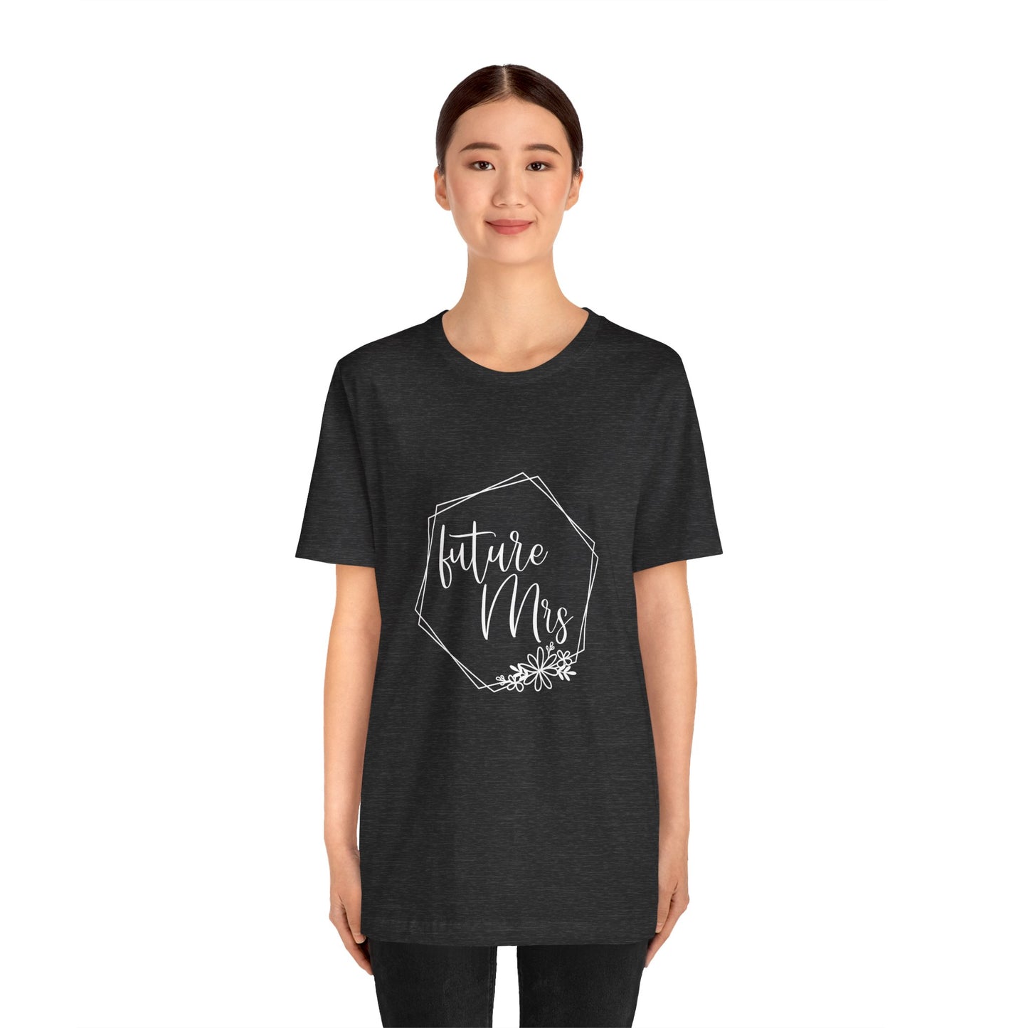 Future Mrs Shirt, Bride T-shirt, Bride Daisy Flowers Shirt, Wedding Shirt, Bride Tee, Bridal Shower Shirt, Gift Shirt for Bride