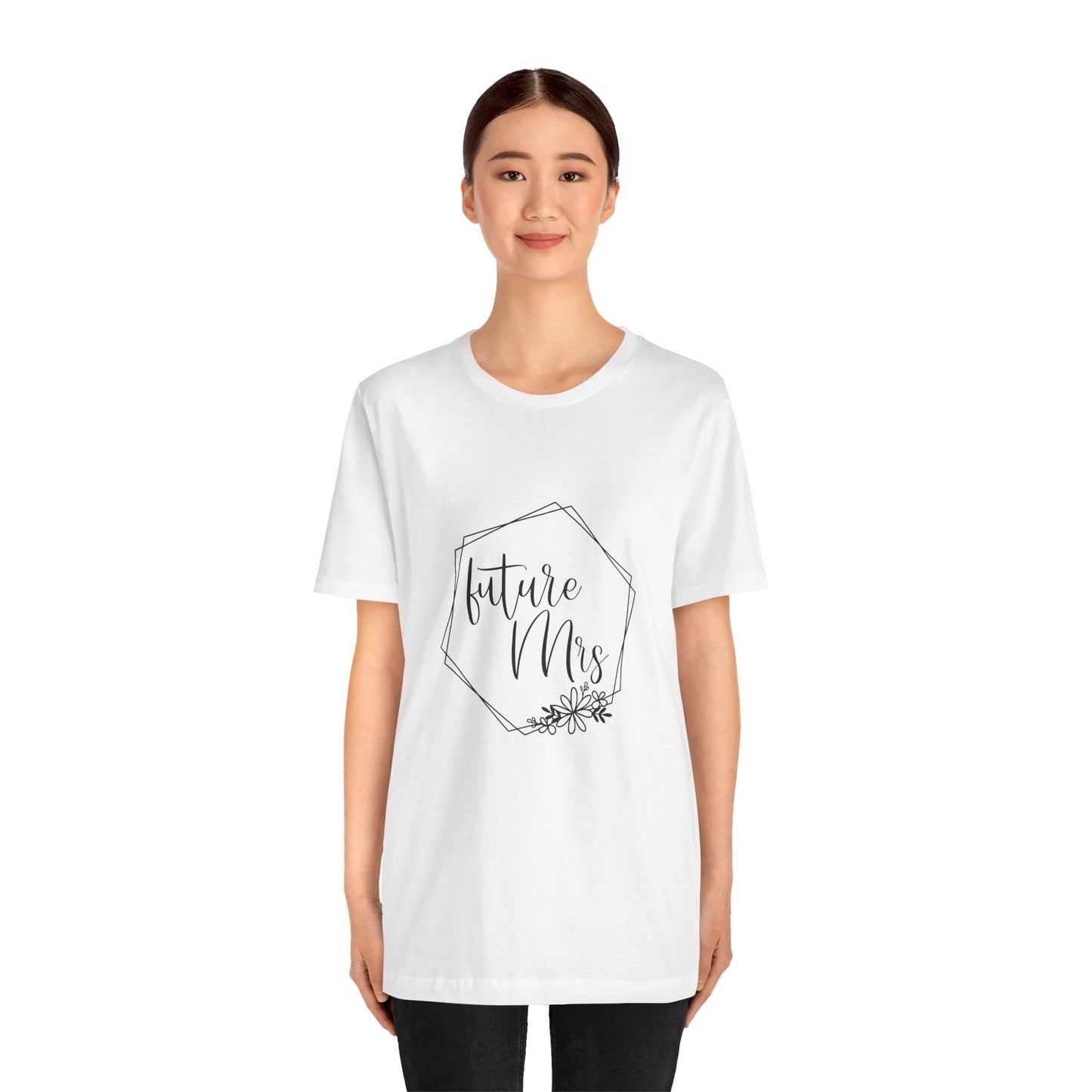 Future Mrs Shirt, Bride T-shirt, Bride Daisy Flowers Shirt, Wedding Shirt, Bride Tee, Bridal Shower Shirt, Gift Shirt for Bride