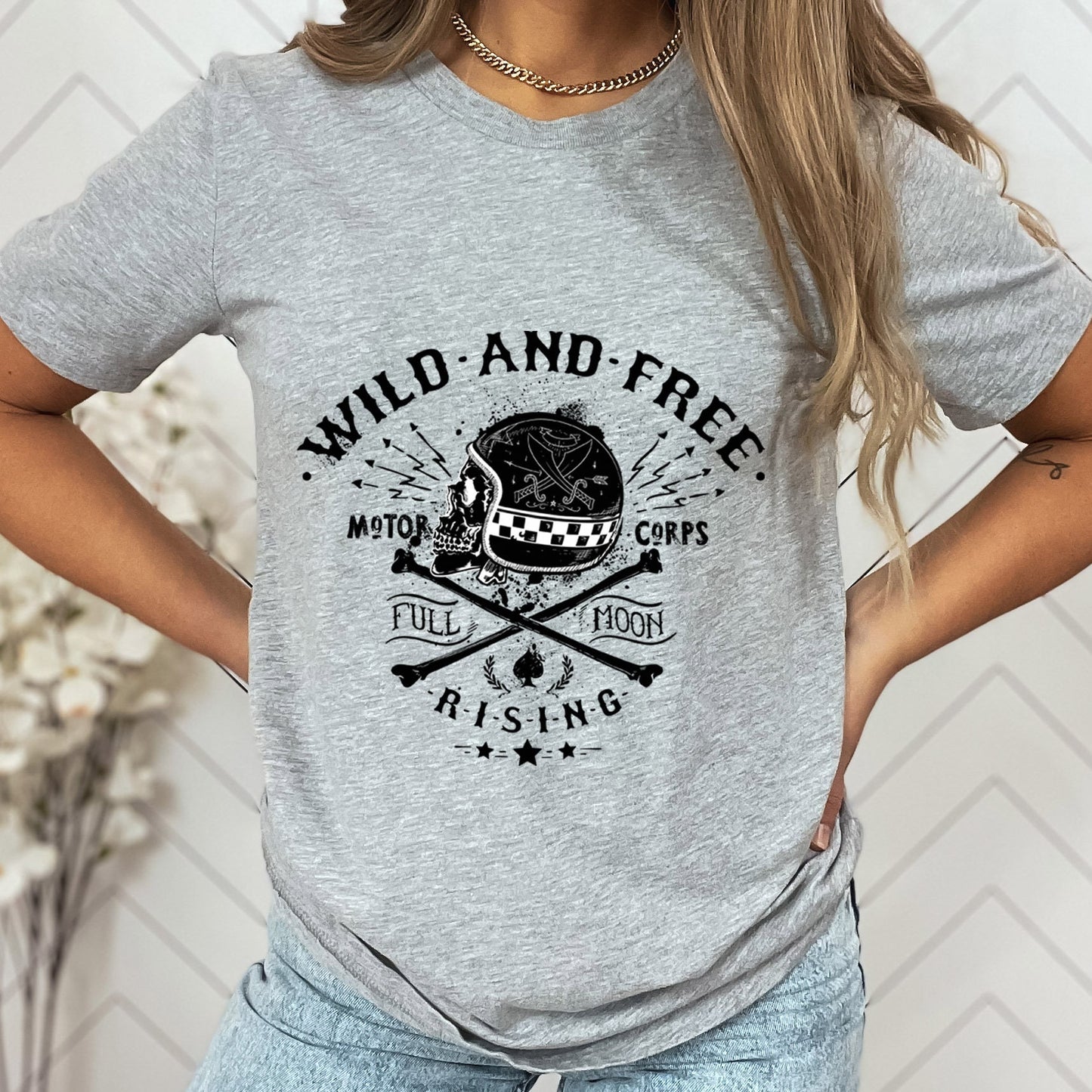 T-shirt Wild and Free, T-shirt avec squelette, T-shirt moto, T-shirt motards, T-shirt motards, crâne et feu, cadeaux moto