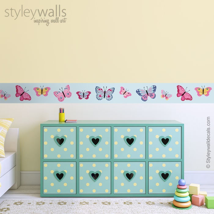 Butterflies Wall Border, Butterfly Border Wall Decal, Repositionable Butterflies Wall Border, Nursery Decor, Baby Girls Room Wall Decals