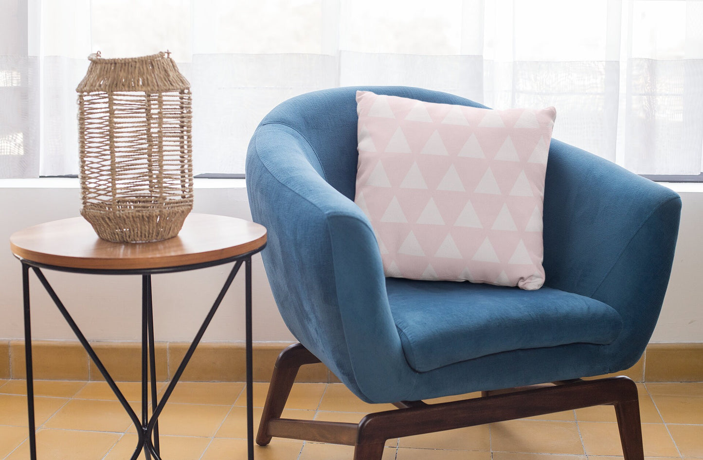 Pink Triangles Pattern Throw Pillow, Decorative Geometric Pattern Pillow, Spun Polyester Square Pillow, Decorative Cushion and Pillow