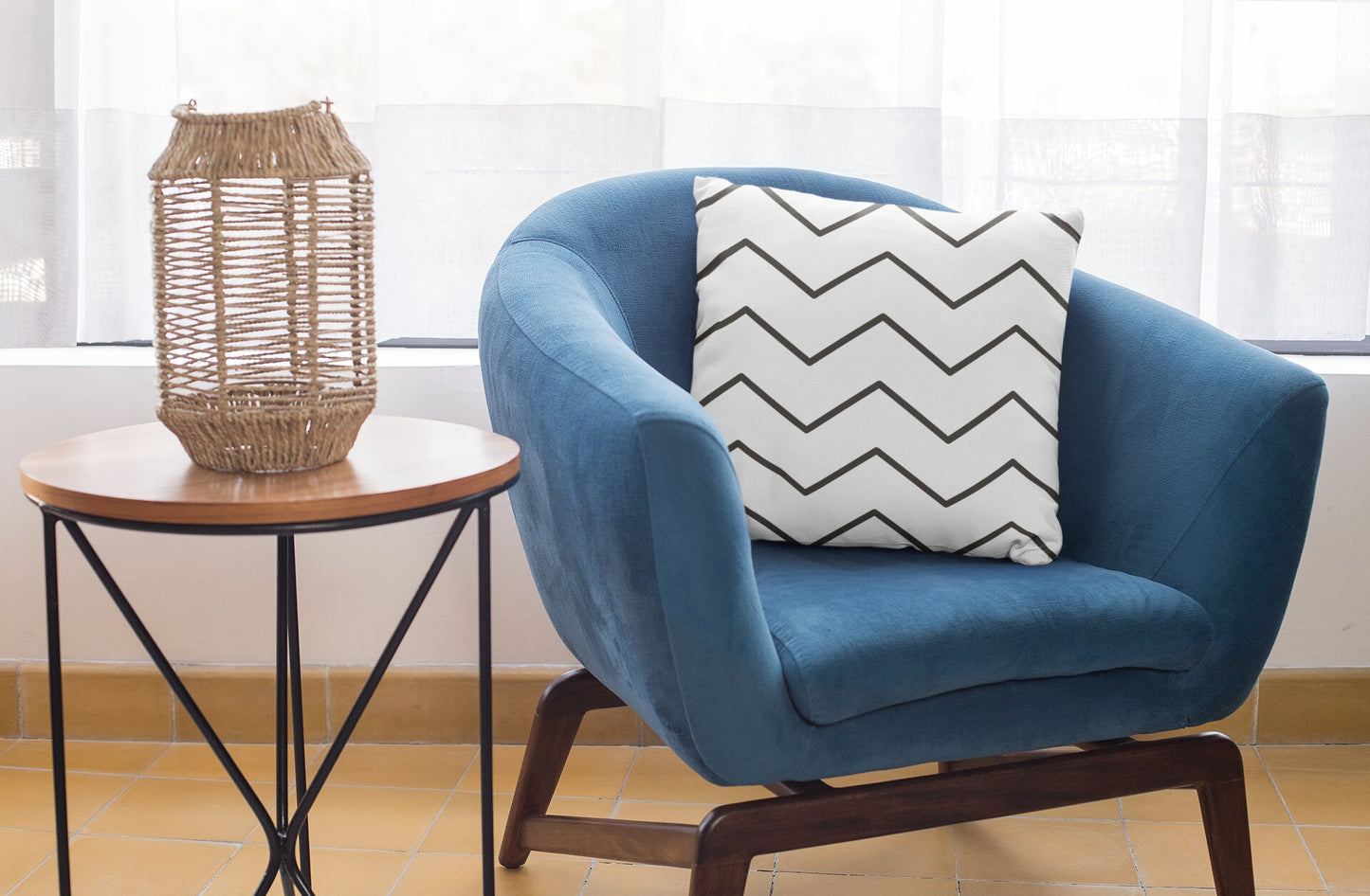 Zigzag Pattern Throw Pillow, Black and White Decorative Pillow, Geometric Shapes Spun Polyester Square Pillow, Decorative Cushion and Pillow