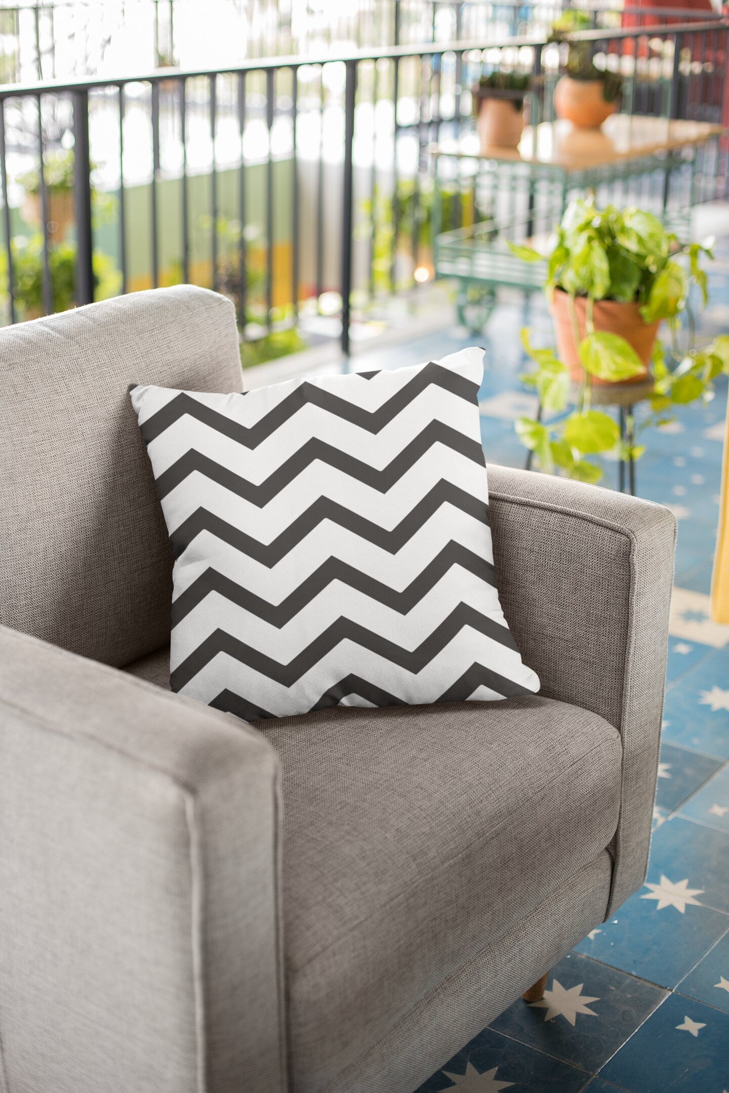 Coussin à motif zigzag, coussin décoratif noir et blanc, coussin à formes géométriques, coussin carré et housse en polyester filé