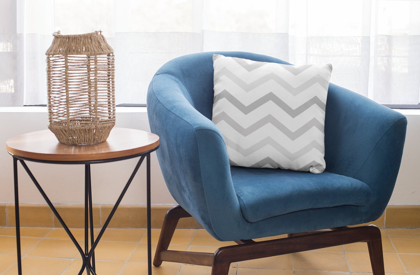 Grey Zigzag Pattern Pillow, Zigzag Geometric Polyester Square Pillow, Decorative Throw Pillow, Double Sided Printing, Pillow and Cover