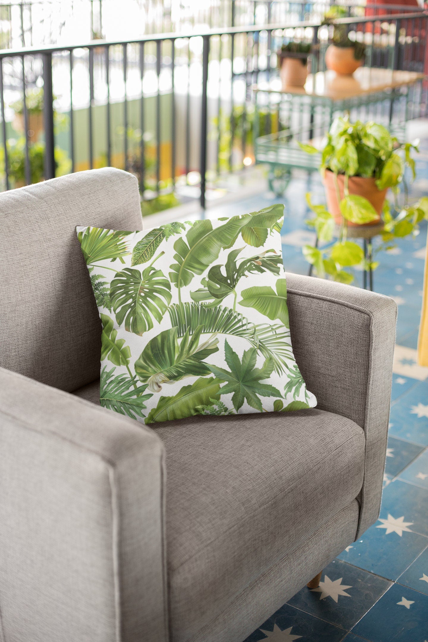 Tropical Leaves Throw Pillow, Polyester Square Pillow, Decorative Pillow, Leaves Pattern Double Sided Printing, Pillow for Home Decor