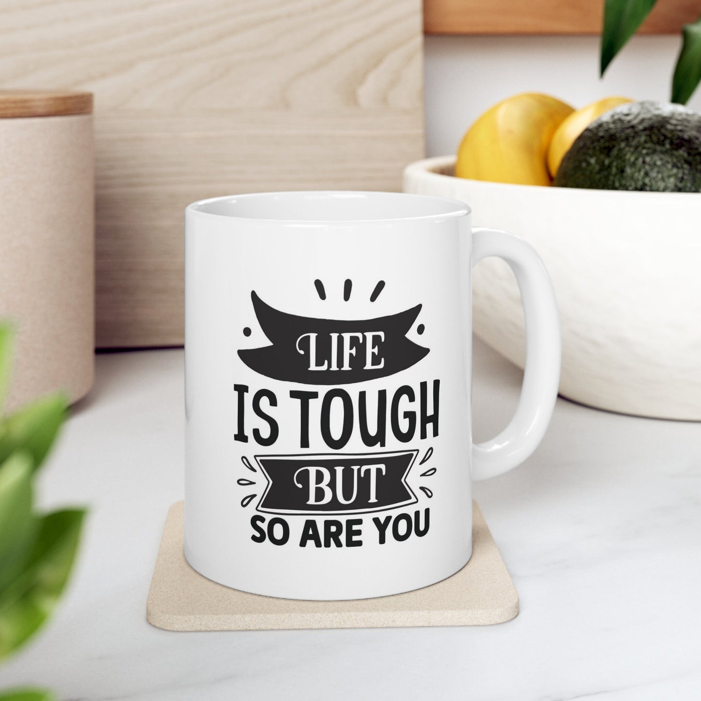 Tasse de motivation, tasse inspirante avec citation, la vie est dure, mais vous aussi, tasse à café en céramique blanche 11 oz, cadeau d'anniversaire, tasse personnalisée