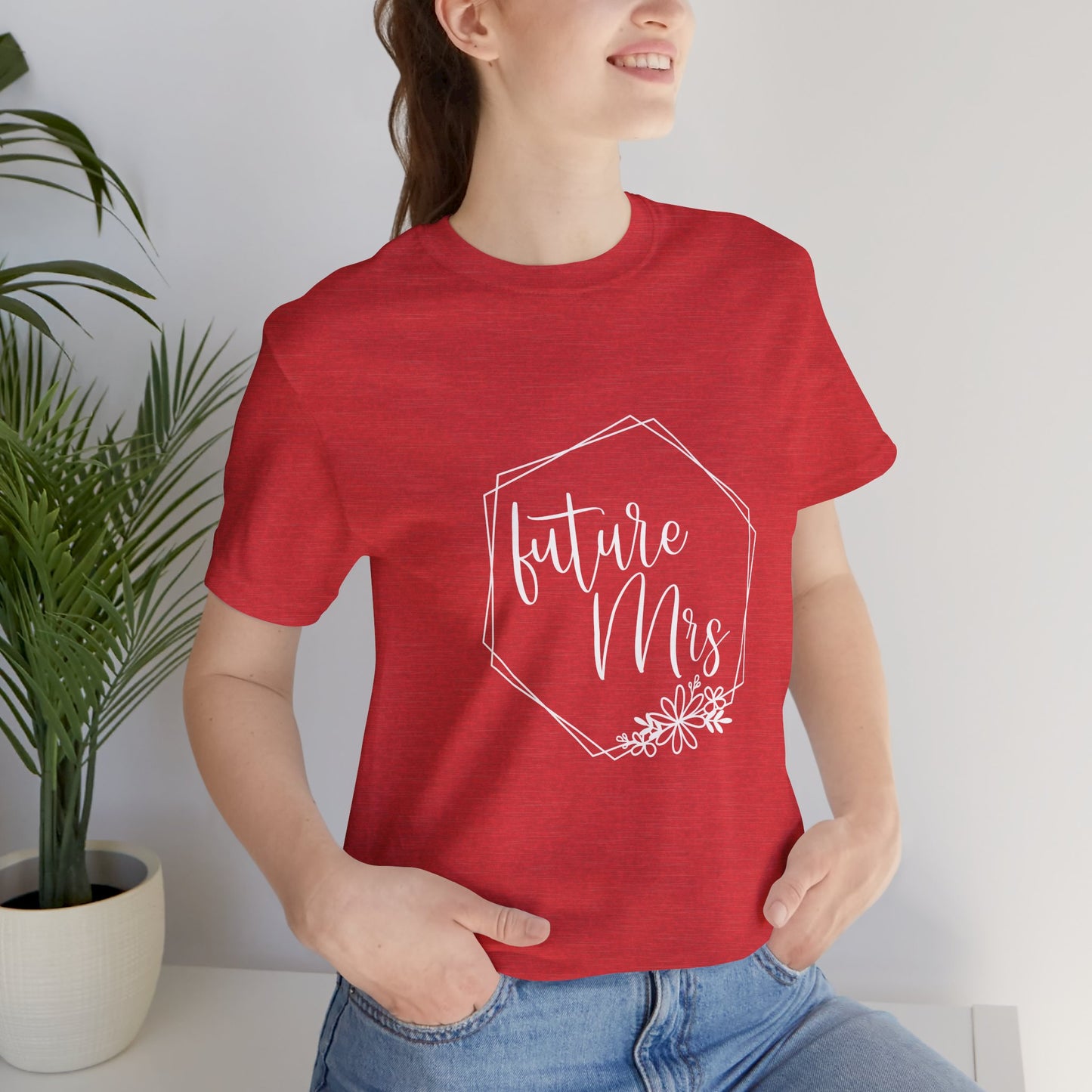 Future Mrs Shirt, Bride T-shirt, Bride Daisy Flowers Shirt, Wedding Shirt, Bride Tee, Bridal Shower Shirt, Gift Shirt for Bride