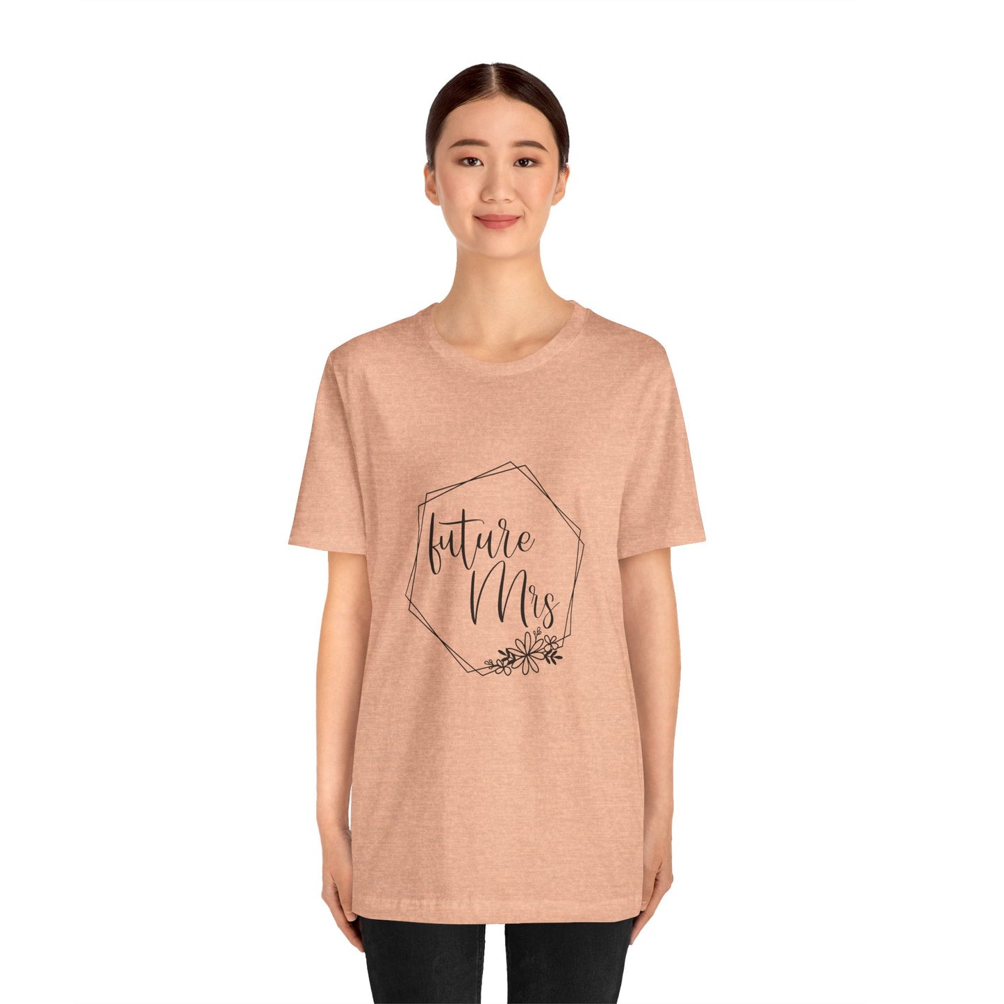 Future Mrs Shirt, Bride T-shirt, Bride Daisy Flowers Shirt, Wedding Shirt, Bride Tee, Bridal Shower Shirt, Gift Shirt for Bride
