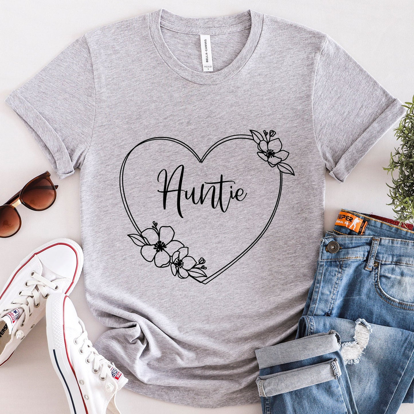 Heart T-shirt for Aunt, Auntie T-Shirt, Auntie Gift, Aunt Shirt, Gift for Aunt, Aunt Gift, Gift for Sister, Auntie Birthday Gift