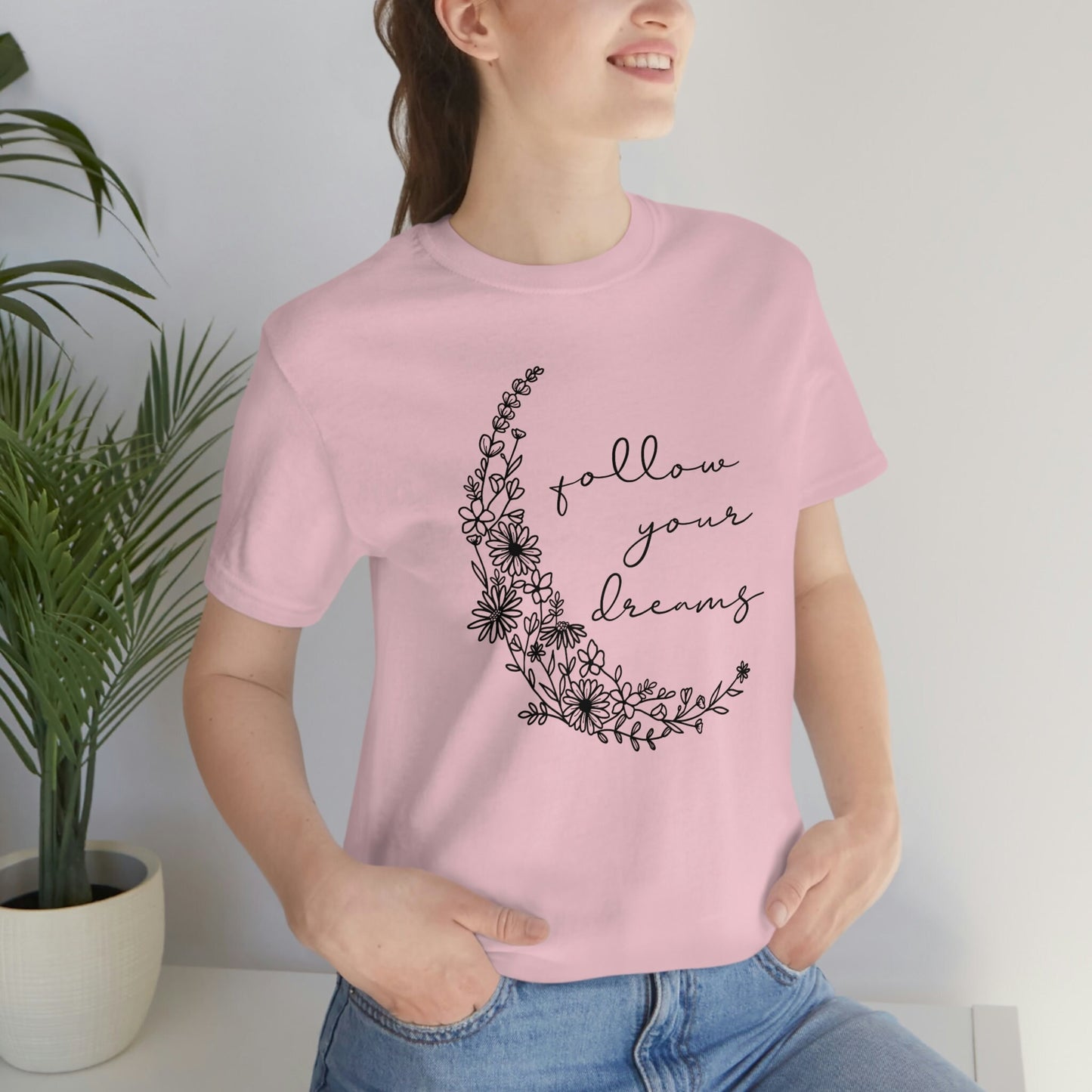 Follow Your Dreams Halbmond Blumen T-Shirt, Boho T-Shirt, Inspirierendes T-Shirt, Boho T-Shirt, Florales T-Shirt, Geschenk-Shirt für Sie