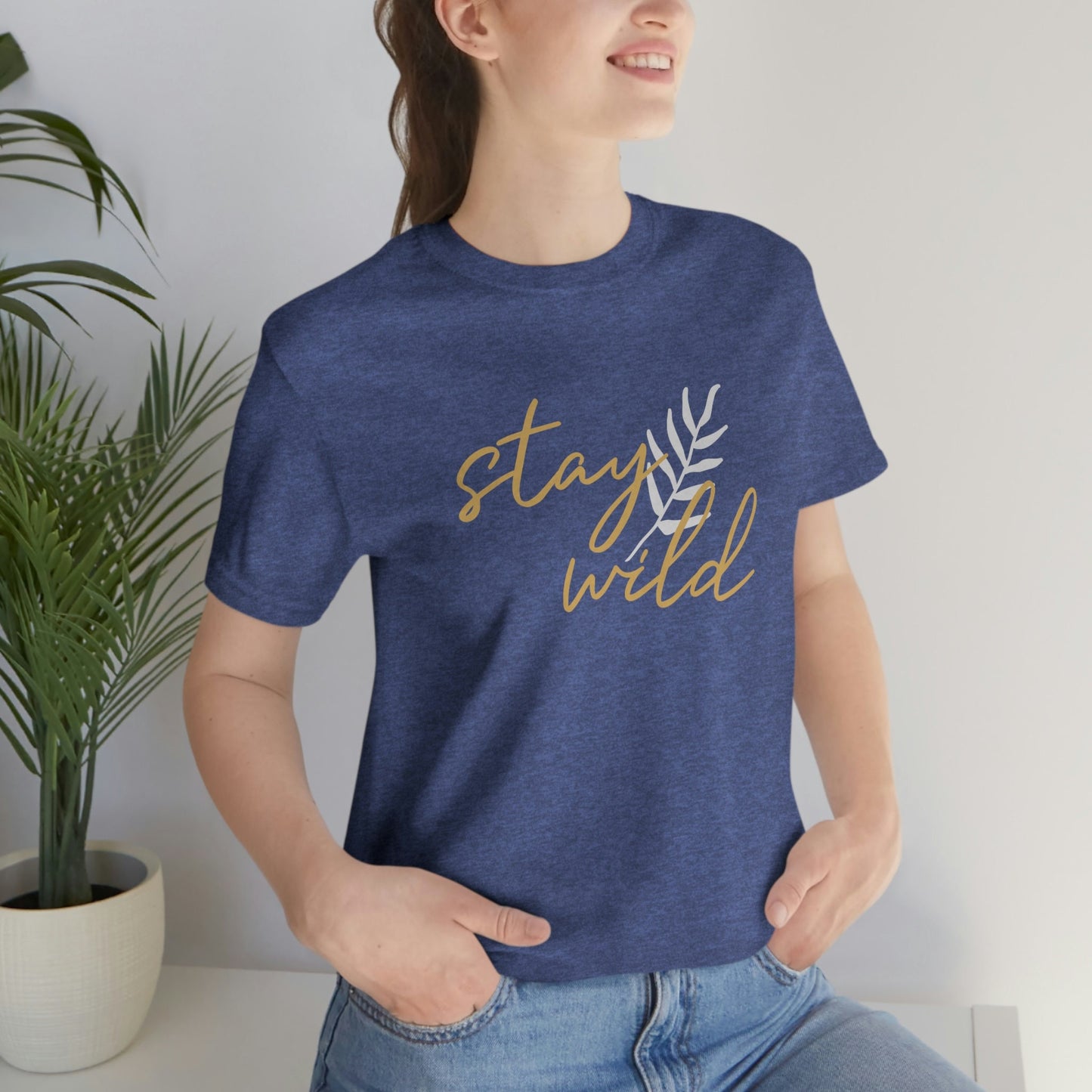 Stay Wild Jungle T-Shirt, Boho T-Shirt, Inspirierendes T-Shirt, Boho T-Shirt, Florales Blätter T-Shirt, Geschenk-Shirt für Sie