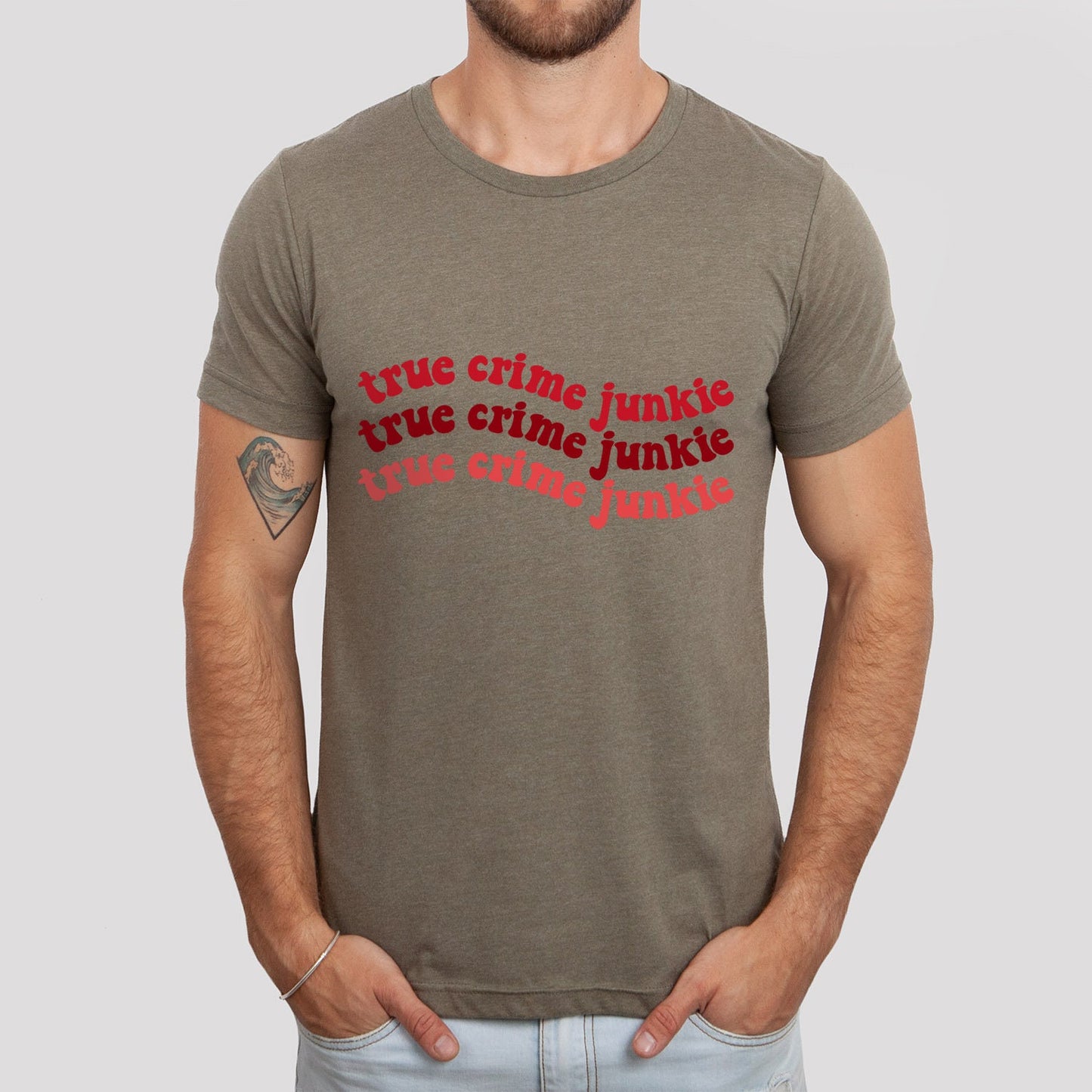 True Crime Junkie T-Shirt, True Crime Shirt, Lustige Shirts, Mörder T-Shirt, Krimi Filme Shirt, Geschenk T-Shirt, Filmserie Geschenke