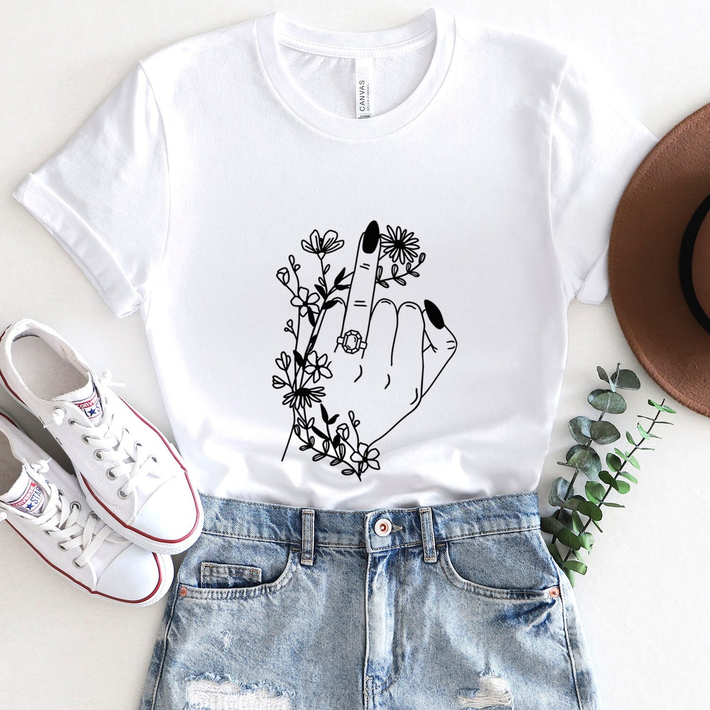 Braut T-Shirt, Ringfinger Shirt, Florales Hochzeitsshirt, Braut T-Shirt, Wildblumen T-Shirt, Geschenk Shirt für Braut, Junggesellenabschied Shirt