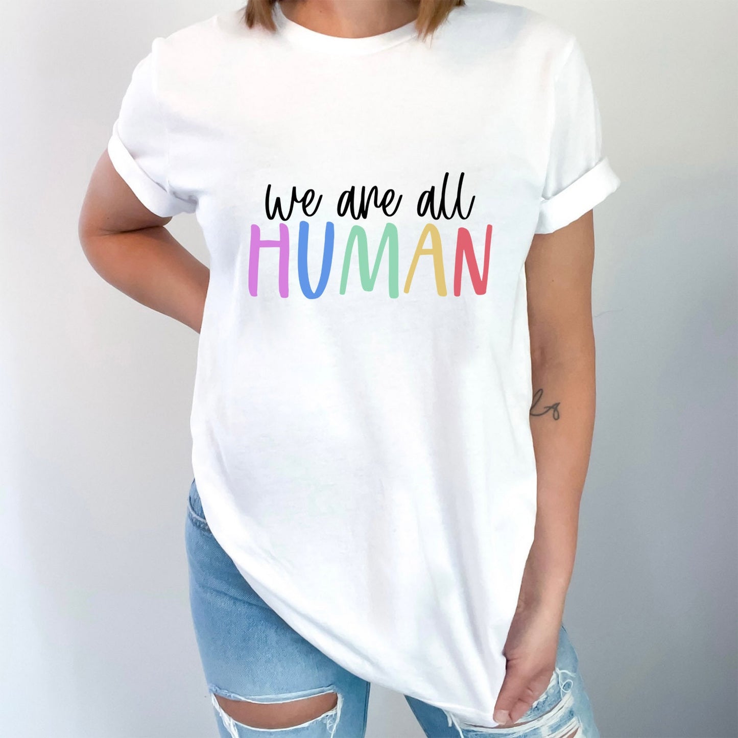 Wir sind alle Menschen T-Shirt, Gleichheitsshirt, Regenbogenfarben LGBTQ Support Shirt, Pride Shirt, Freundlichkeitsshirts, Gay Pride Shirt