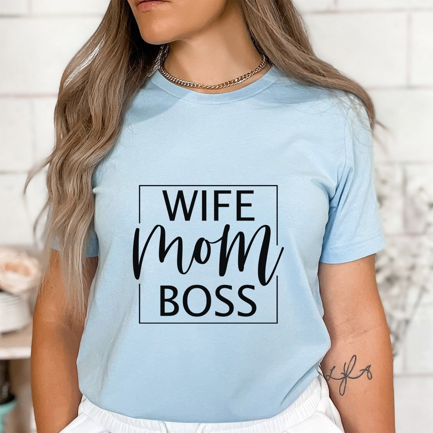 Ehefrau Mama Boss Shirt, Boss Mom T-Shirt, Business Mom Shirt, Mama Shirt, Mama Geschenk Shirt, Geschenk für Mama, Mom Life T-Shirt