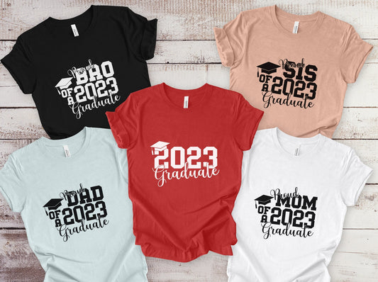 2023 Absolvent T-Shirt, Passende Familien Abitur Shirts, Stolze Familie eines Absolventen Shirt, 2023 Senior Shirt, Geschenk Abitur Shirt