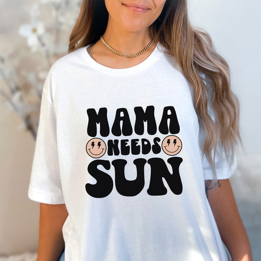 Lustiges Mama-Shirt, Mama braucht Sonne-Shirt, Lustiges Sommer-Shirt, Strand-T-Shirt, Strand-Shirt für Frauen, Urlaubs-Shirt für Mama, Shirt für Frauen