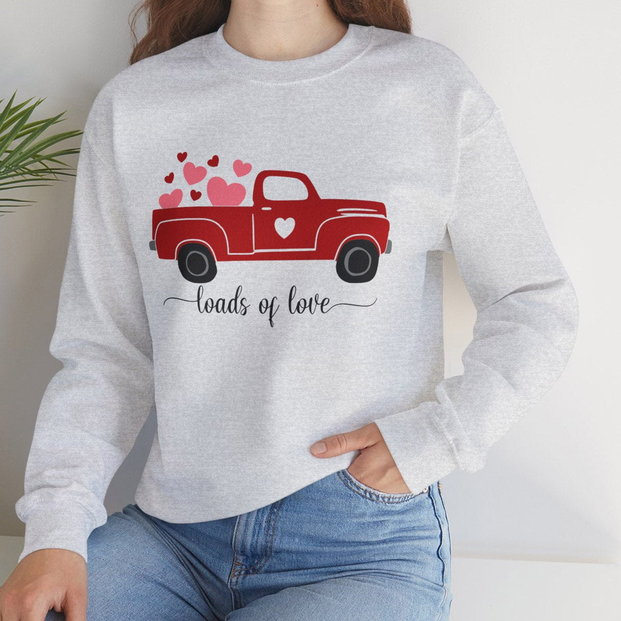 Love Truck Valentine Hearts Sweatshirt, Valentinstag Geschenk Langarmshirt, Valentinstag Shirts für Frauen, Lustiges Valentinstag Shirt