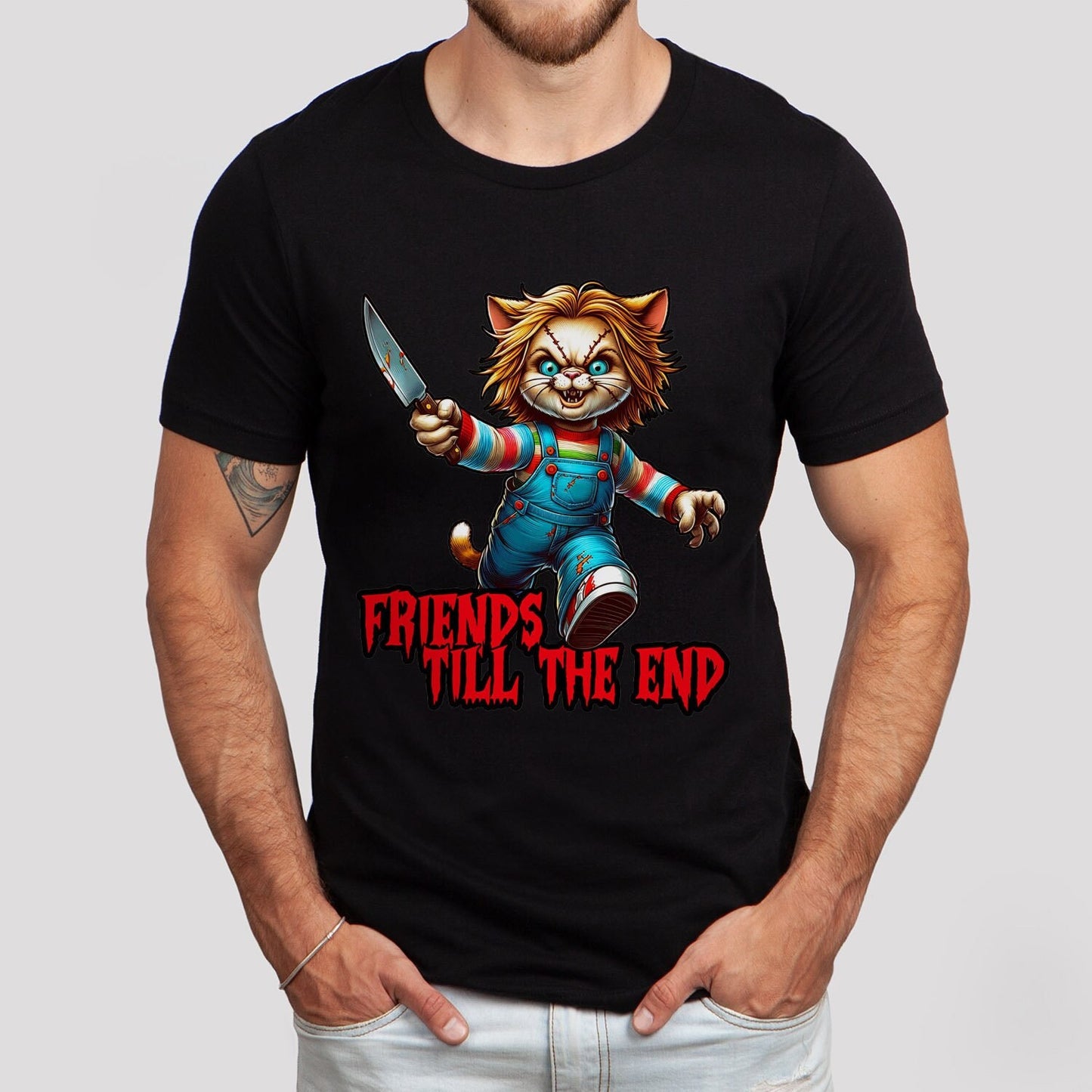 Friends Till the End Chuck Cat Shirt, Horror Cat Shirt, Lustiges T-Shirt für Katzenliebhaber, Horrorfilm T-Shirt, Serienmörder Shirt, Lustiges Top T-Shirt