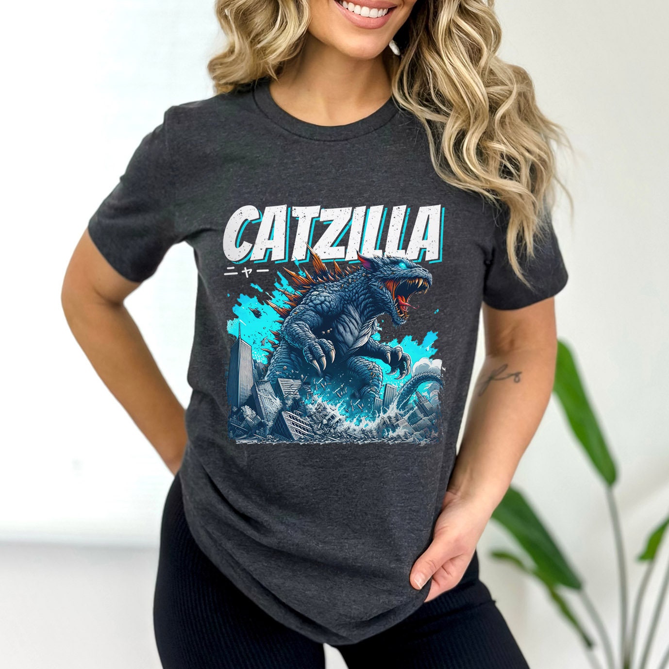 Catzilla Lustiges Katzenshirt, Katzenbesitzer Outfit, T-Shirt für Haustierliebhaber, Katzenmonster T-Shirt, Lustiges Katzen T-Shirt, Lustiges Top T-Shirt, Katzenliebhaber Shirt