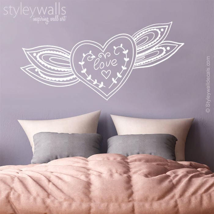 Autocollant mural d'amour, lettrage en vinyle d'amour, lettrage en vinyle romantique, autocollant mural en forme de cœur pour décoration murale de chambre à coucher, autocollant mural en forme de cœur