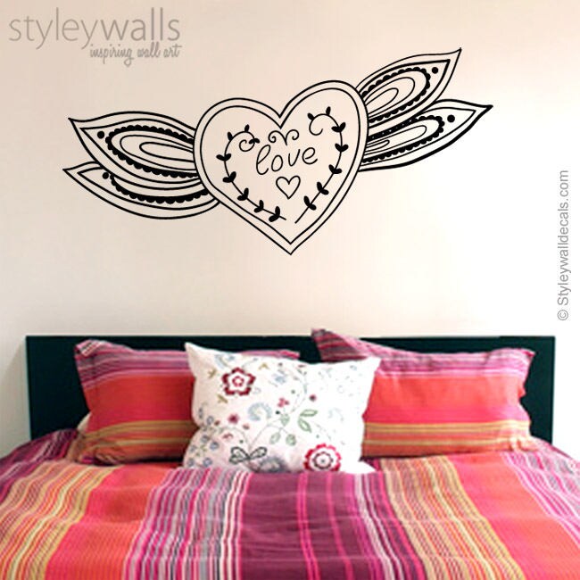 Autocollant mural d'amour, lettrage en vinyle d'amour, lettrage en vinyle romantique, autocollant mural en forme de cœur pour décoration murale de chambre à coucher, autocollant mural en forme de cœur