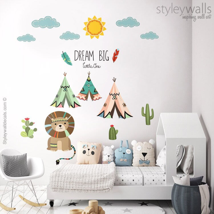 Autocollant mural Lion, autocollant mural Animaux tribaux, autocollant mural Lion, décoration de chambre d'enfant Montagnes, autocollant mural Tipi, lettrage Dream Big Little One