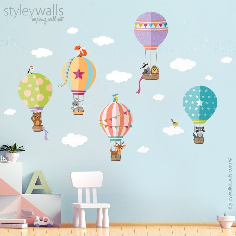 Air Balloons Wall Decal, Woodland Animals Wall Decal, Forest Animals Hot Air Balloons Wall Sticker, Baby Nursery Decor, Kids Room Wall Decal