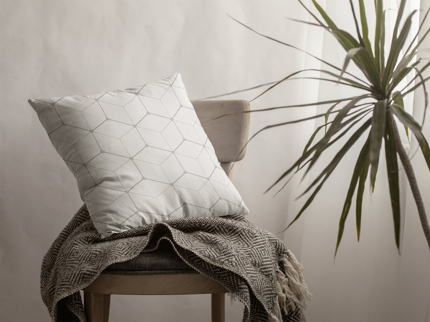 Hexagon Pattern Geometric Pillow, Geometric Pattern Polyester Square Pillow, Decorative Cushion and Pillow for Room Decor